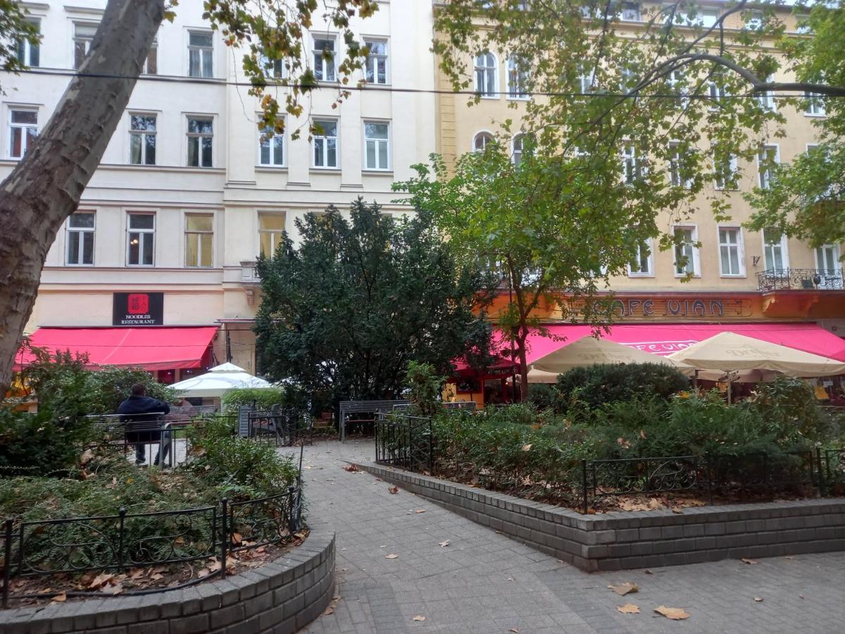 Liszt Ferenc Square Studio Apartment Budapest Exterior foto